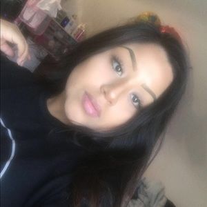 Meet your Posher, Yazmin